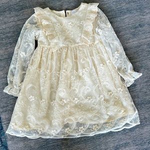 Gently worn Zara lace dress. 4-5 years 110cm